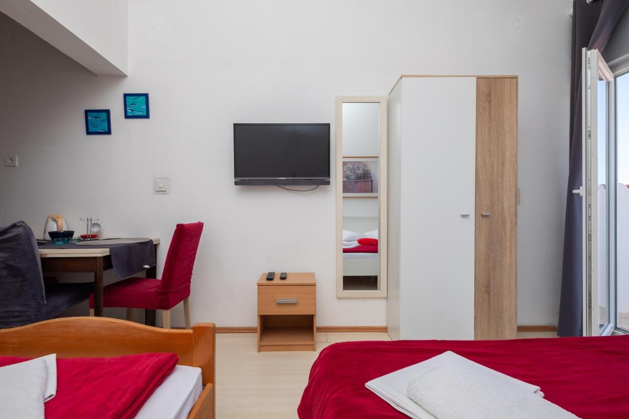 Beach Apartments Borovina Stanici Ngoại thất bức ảnh