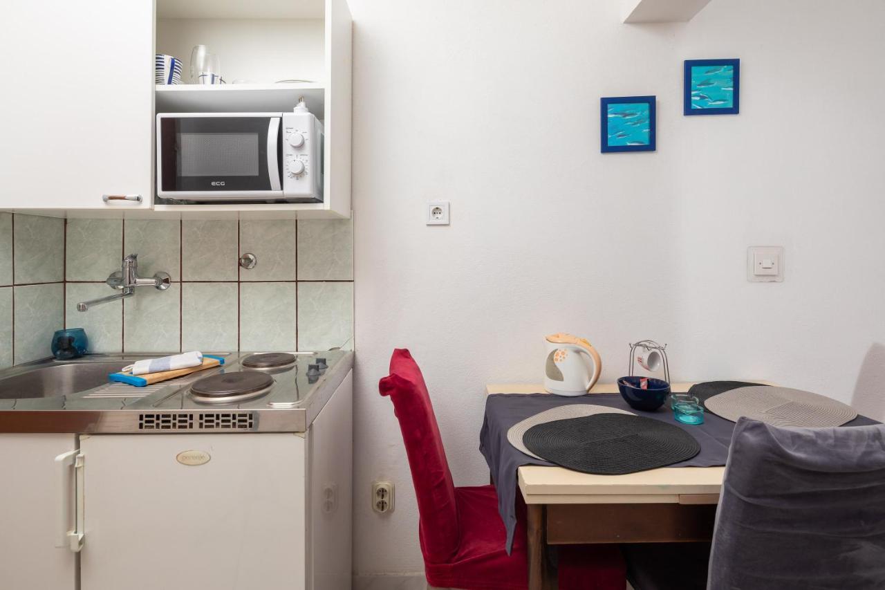 Beach Apartments Borovina Stanici Ngoại thất bức ảnh