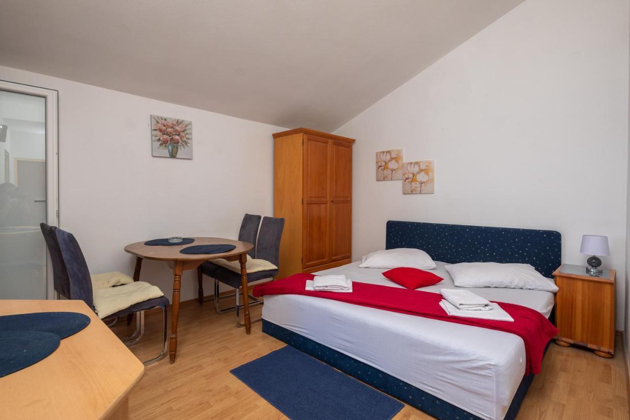 Beach Apartments Borovina Stanici Ngoại thất bức ảnh