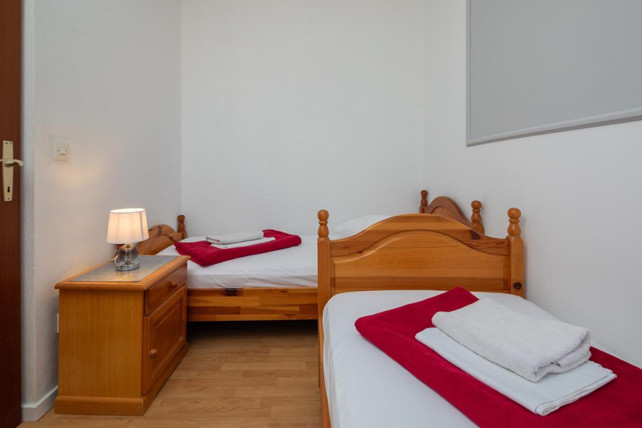 Beach Apartments Borovina Stanici Ngoại thất bức ảnh