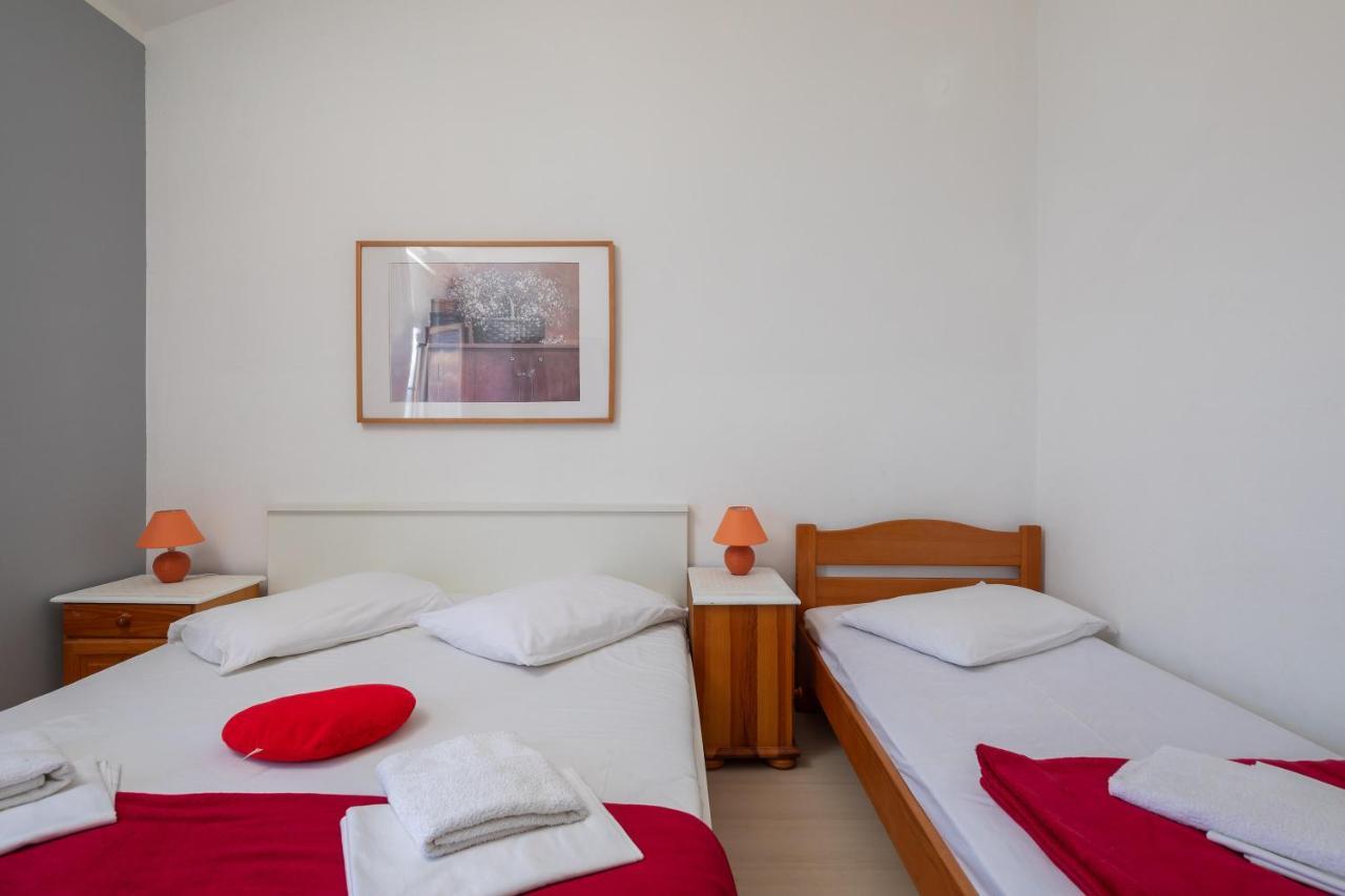 Beach Apartments Borovina Stanici Ngoại thất bức ảnh
