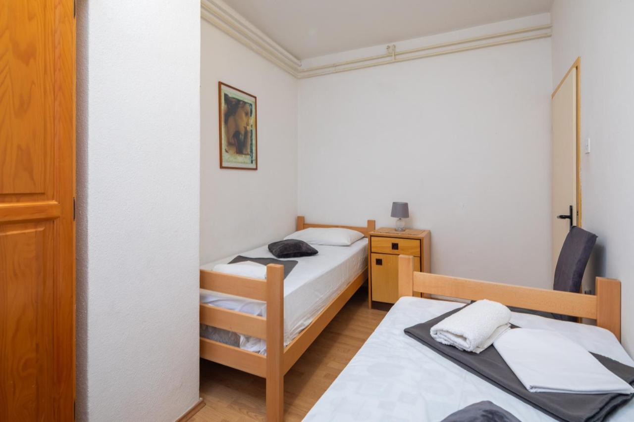 Beach Apartments Borovina Stanici Ngoại thất bức ảnh