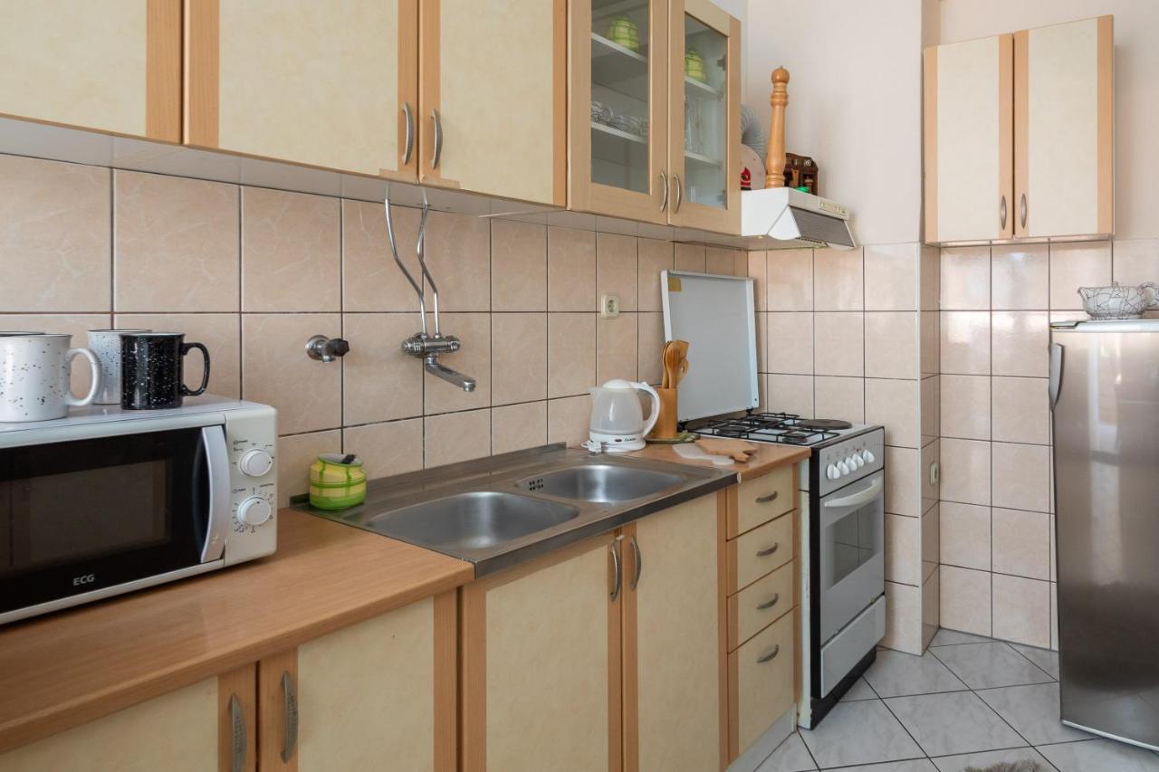 Beach Apartments Borovina Stanici Ngoại thất bức ảnh