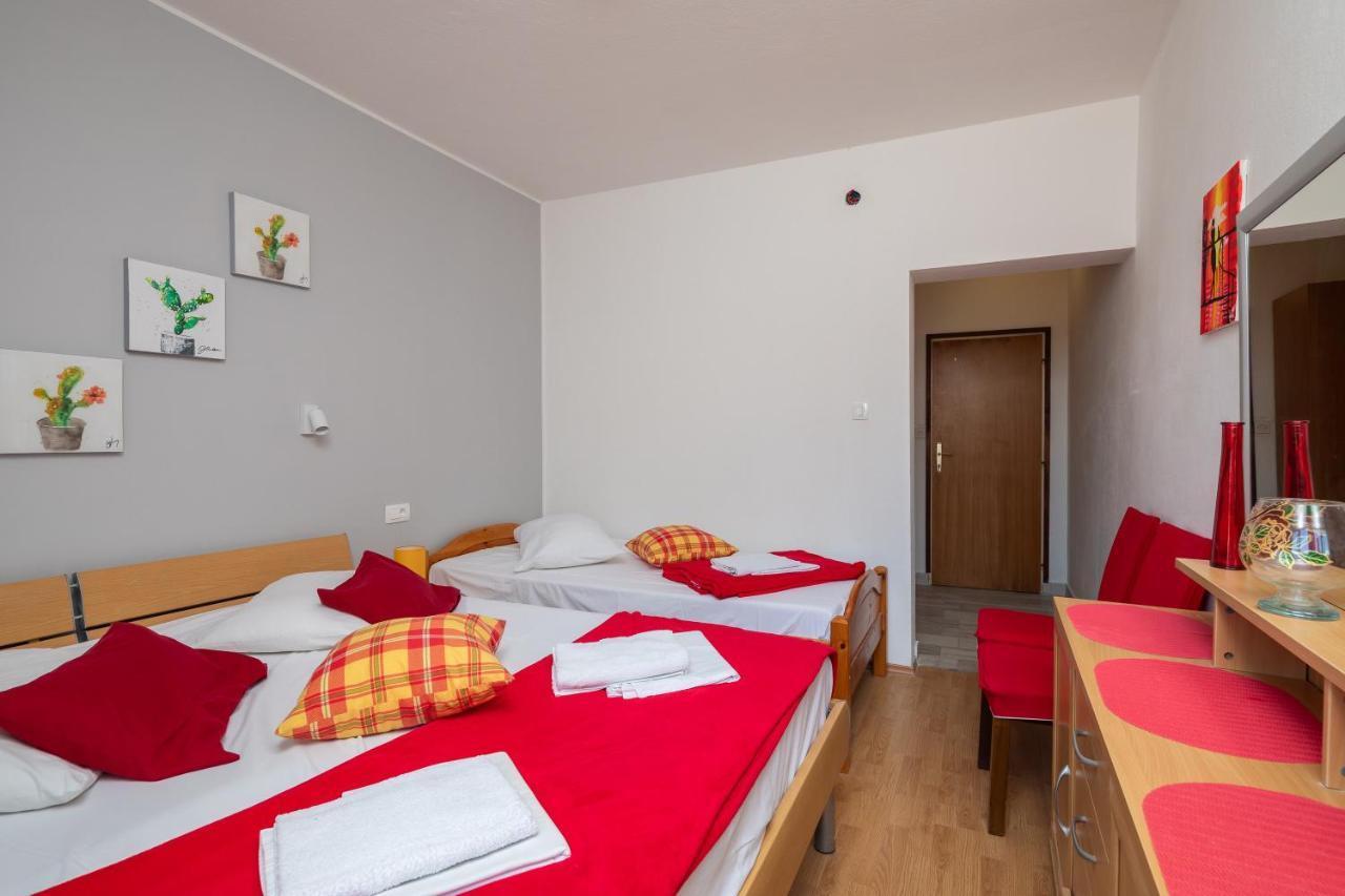 Beach Apartments Borovina Stanici Ngoại thất bức ảnh