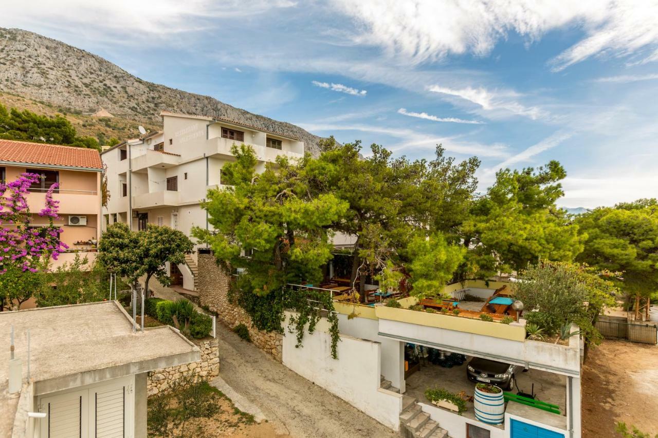 Beach Apartments Borovina Stanici Ngoại thất bức ảnh