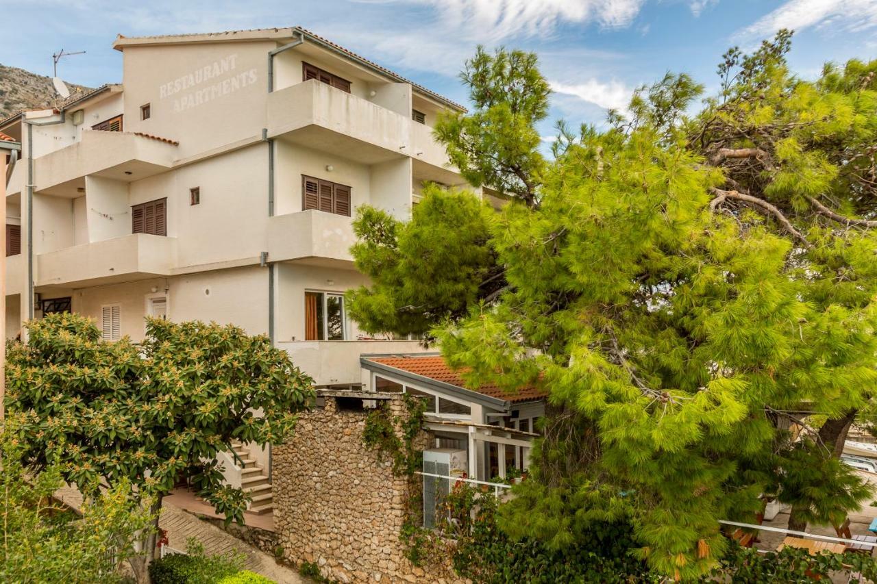 Beach Apartments Borovina Stanici Ngoại thất bức ảnh